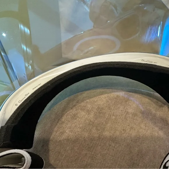 Christian Dior Visor - Picture 4 of 9